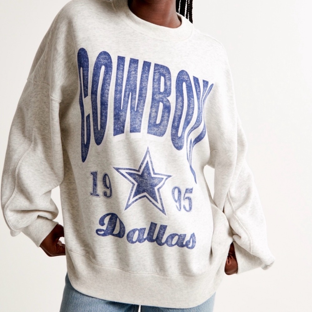 Abercrombie and Fitch Gray Dallas Cowboys Sweatshirt